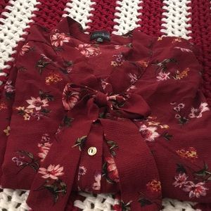1XL Gauzy maroon career top bow detail